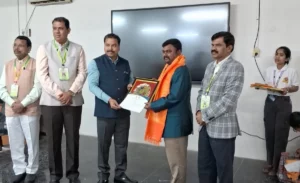 Dr. Gurudeeban Selvaraj Evaluates Research Presentations at Aavishkar 2025–26 Convention