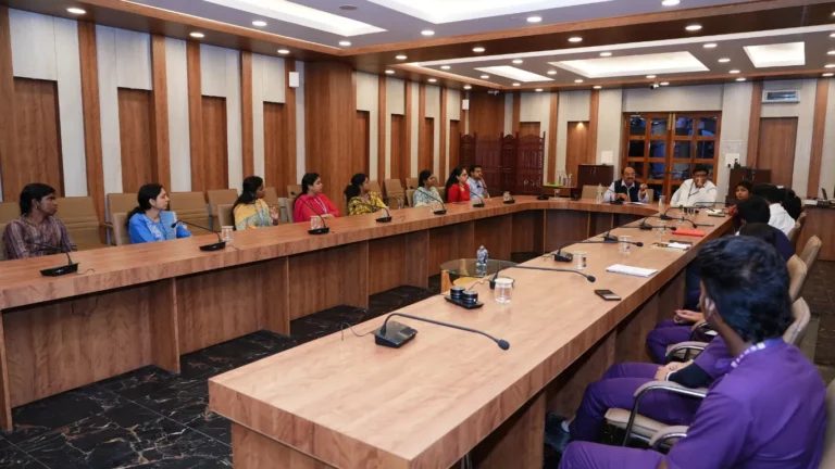 Expert Interaction on Lean Start-up, Minimum Viable Product & Innovation Mentoring at AVMCH&H