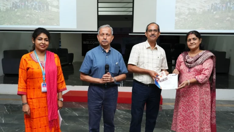 Understanding Earth, the Goldilocks Planet – An Inspiring Guest Lecture at AVMCH&H